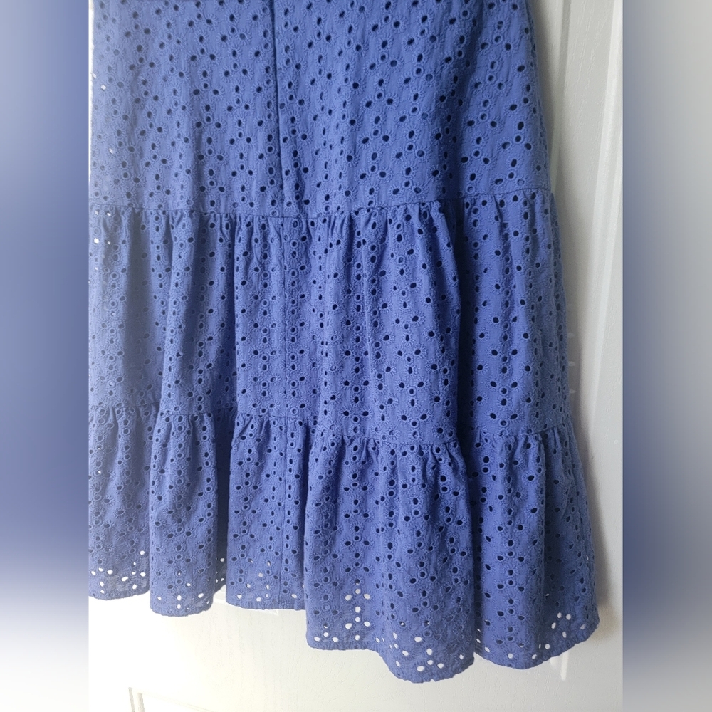 Elegant Blue Eyelet Dress - Picture 3 of 8